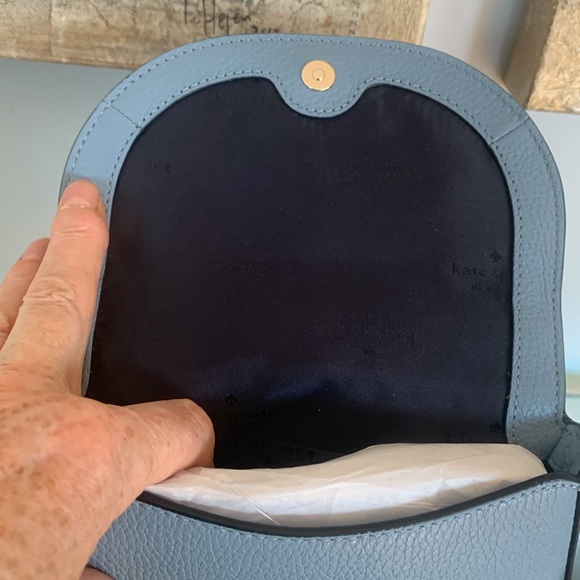 NWT Kate Spade Leila Leather Crossbody - Picture 4 of 11